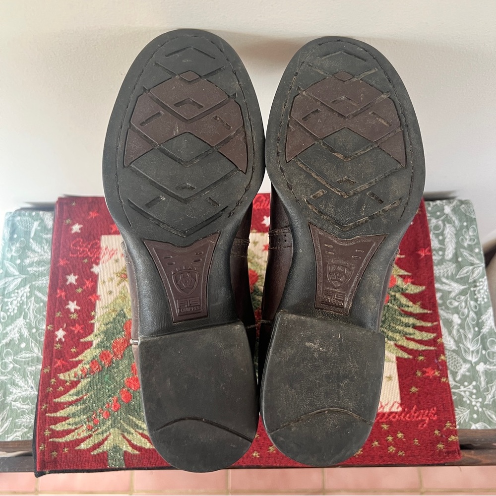 Ariat Dark Brown Western Boots with Light Stitching - Picture 4 of 4